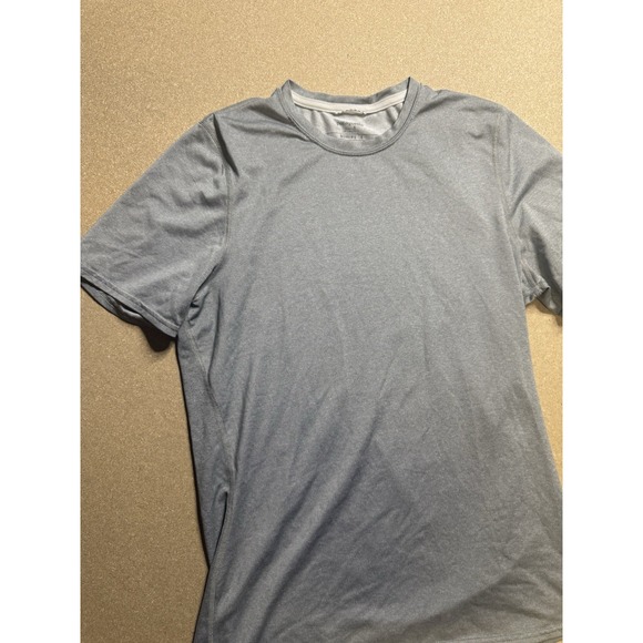 Patagonia Women's Size S GREy Capilene Cool Daily‎ Performance T Shirt $57 - Picture 1 of 7
